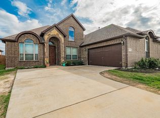 302 Stefani Dr, Red Oak, TX 75154