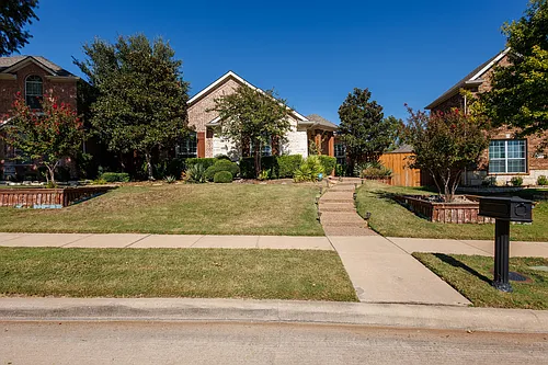 2258 Fox Ridge Trl Photo 1