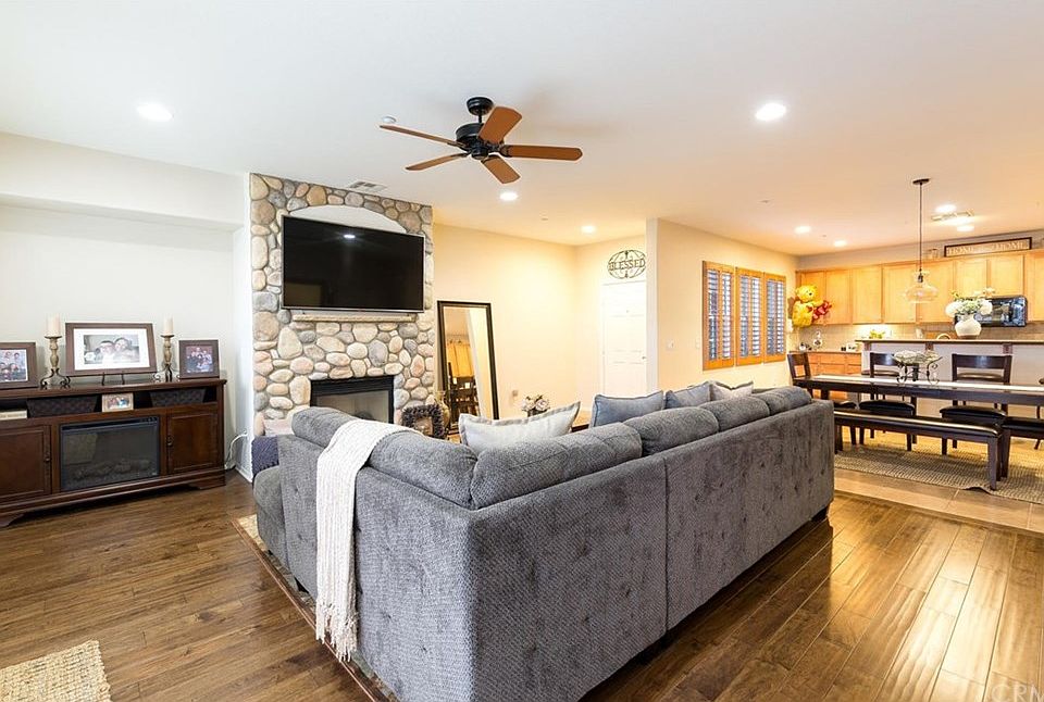 1st image of 31825 Delfina Way