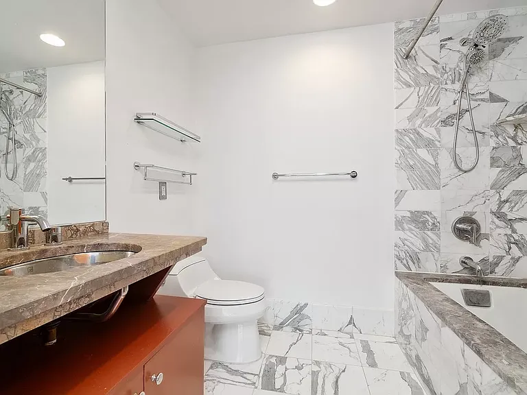 440 Kent Ave #14F — Photo 6