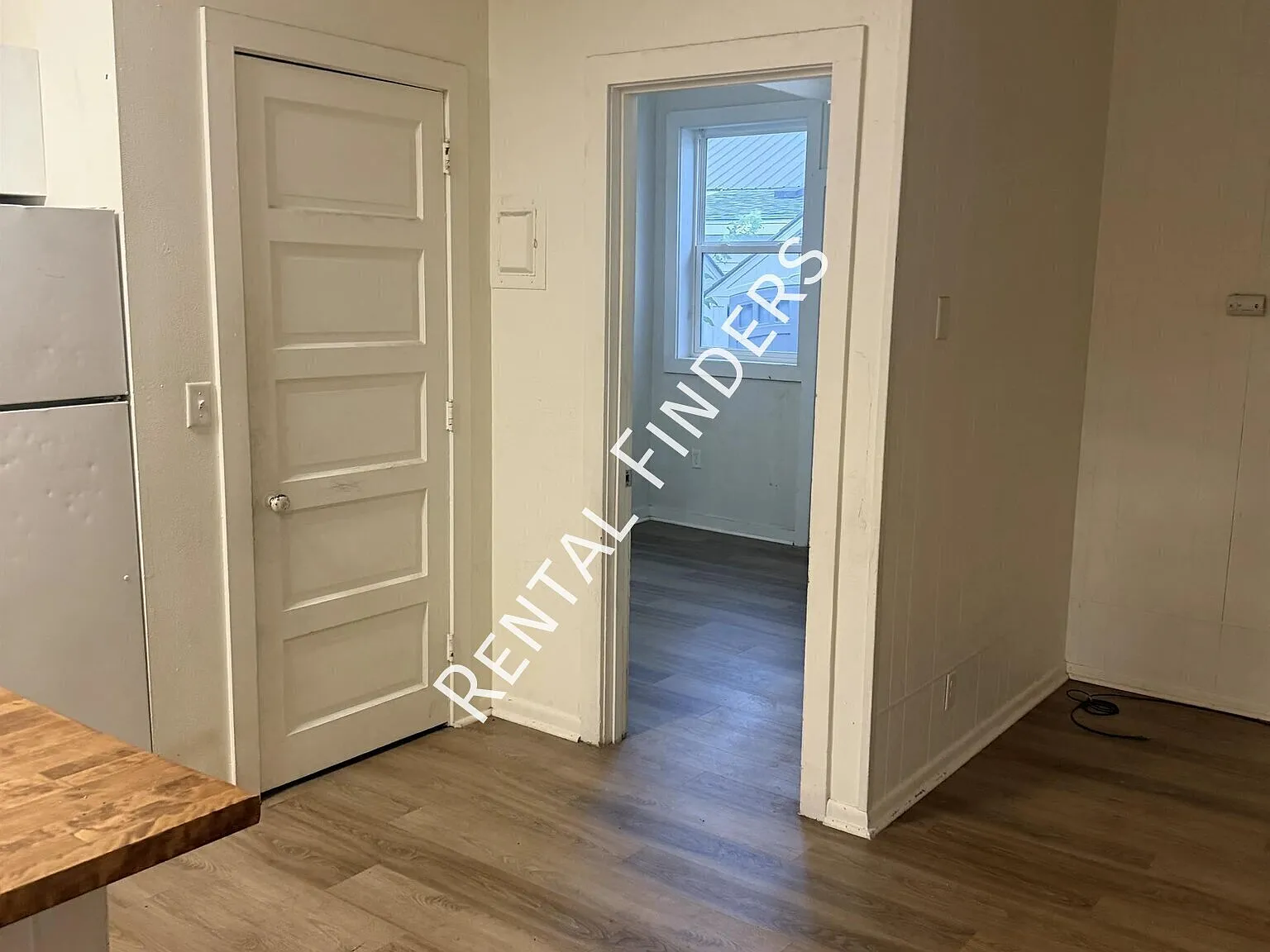 2 bed, $895 — Photo 4