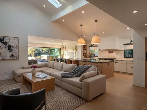 5876 Highplace Dr, San Diego, CA 92120