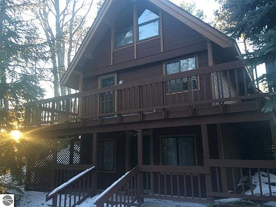 1st image of 2372 Birchview Dr