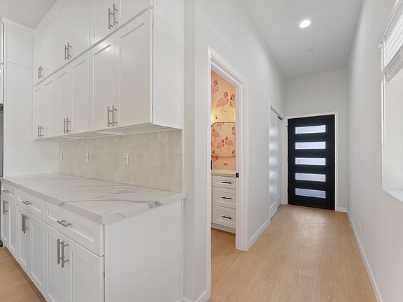 5th image of 8517 Melvil St