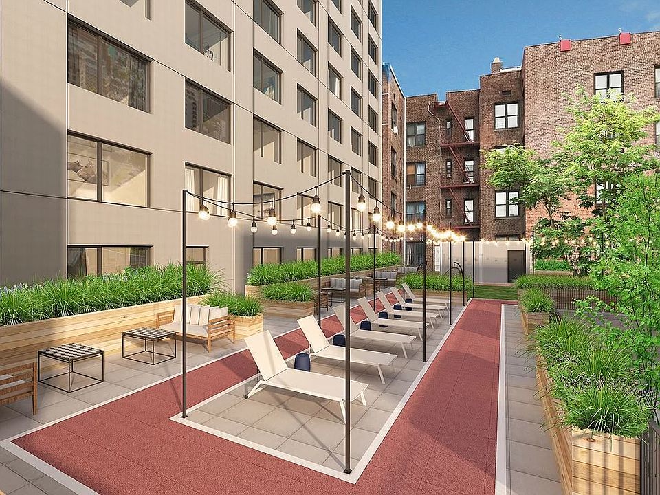 2nd image of 271 Lenox Rd APT 15B