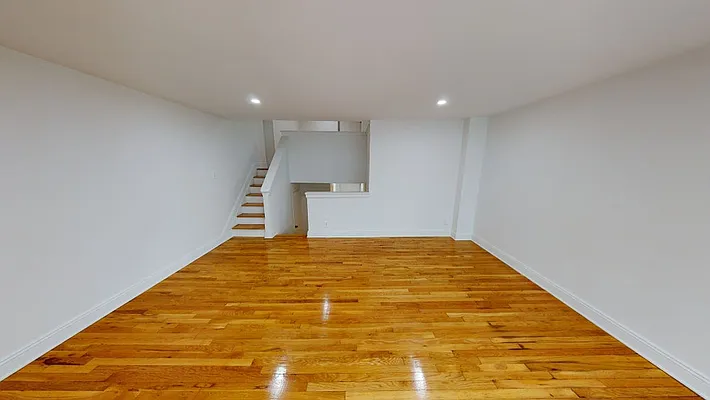 Rented by AZ REALTY NYC LLC | media 29