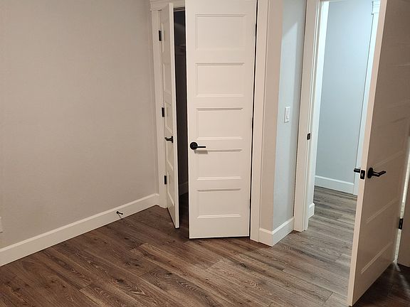 4th image of 9721 118th St E #B