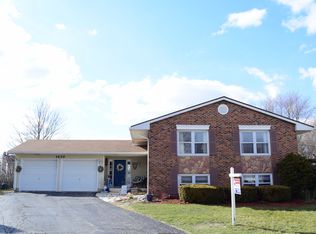 1430 Parker Pl, Elk Grove Village, IL 60007