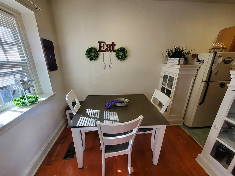122 Argyle Rd #A — Photo 8