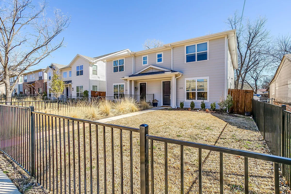 Building Photo - 215 Athenia Dr