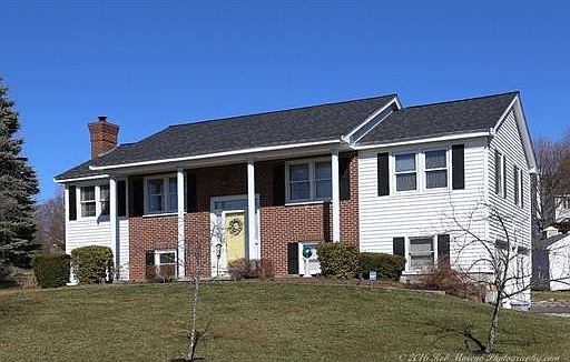 1st image of 17 Blackberry Ln