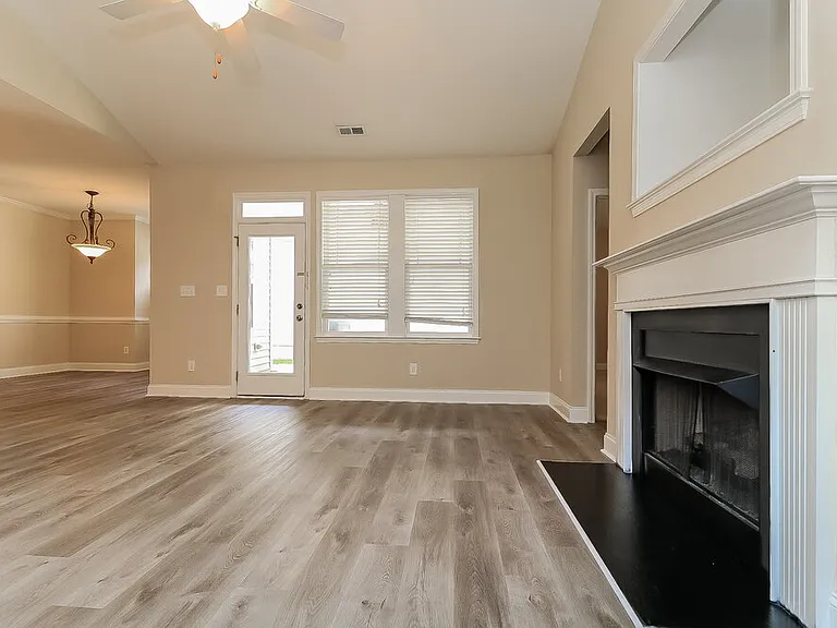 84 Denby Cir — Photo 4
