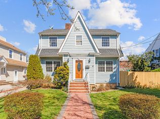 21015 33rd Rd, Bayside, NY 11361