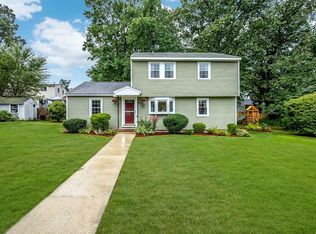 39 Lantern Ln, Burlington, MA 01803