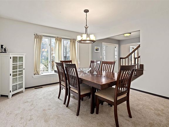 4th image of 2045 Schoettler Valley Dr