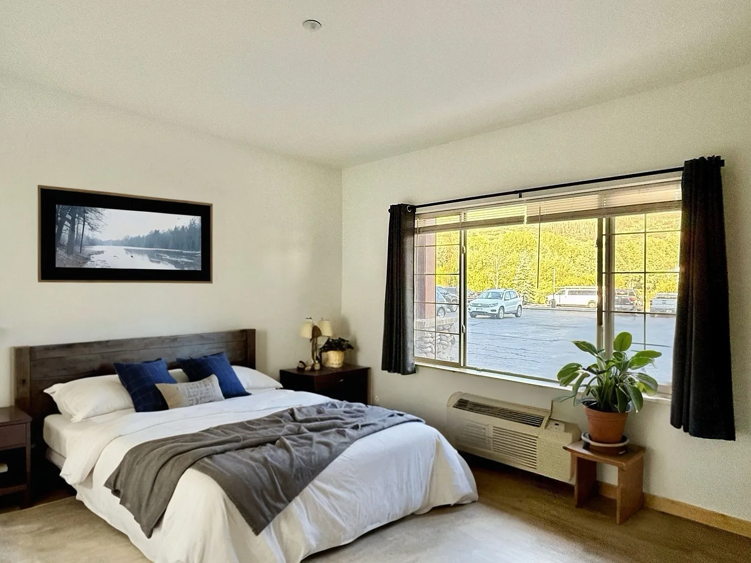 Ski Town Apartments — Photo 4
