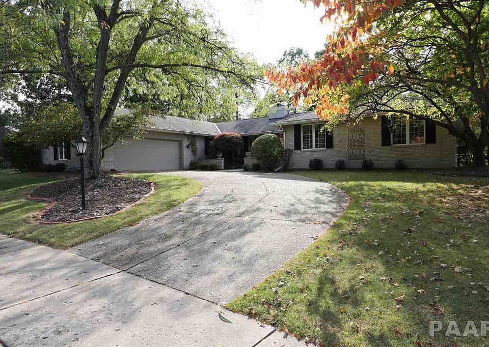 1st image of 609 W Brookforest Dr