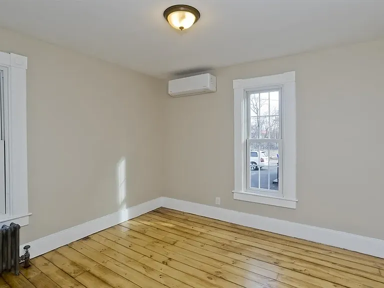 287 Walnut St #1 — Photo 10
