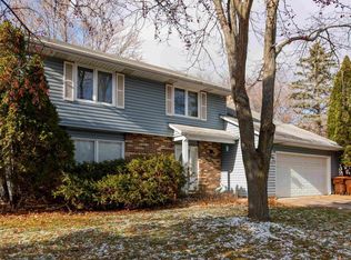 6872 Homestead Ave S, Cottage Grove, MN 55016