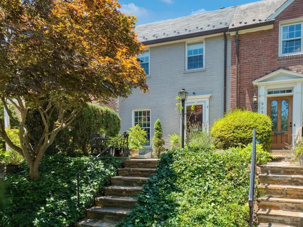 907 S Saint Asaph St, Alexandria, VA 22314