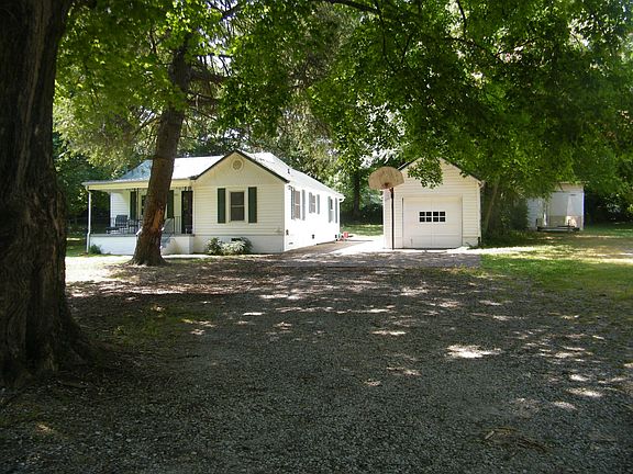 3rd image of 2631 Tecoma Dr
