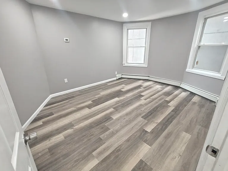 95 Park Ave #2R — Photo 1