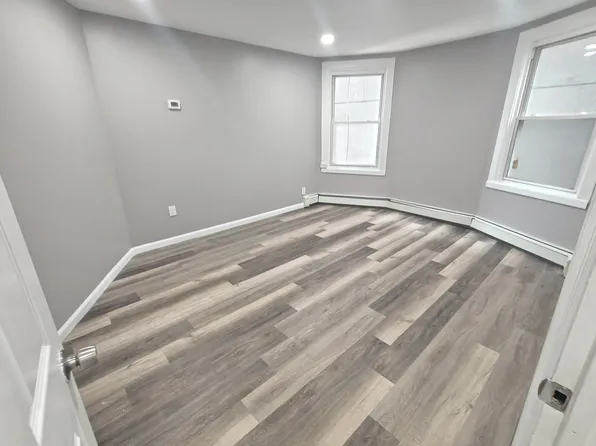 95 Park Ave #2R, Paterson, NJ 07501