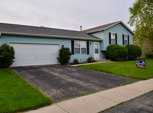 1201 Highpointe Dr, Dekalb, IL 60115