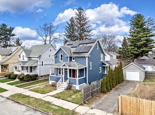 72 Larkspur St, Springfield, MA 01108