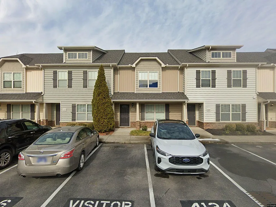 4136 War Emblem Ln