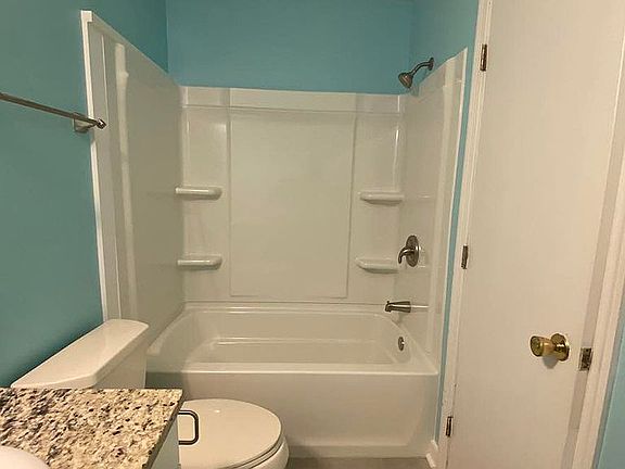 5th image of 418 Delmont Dr