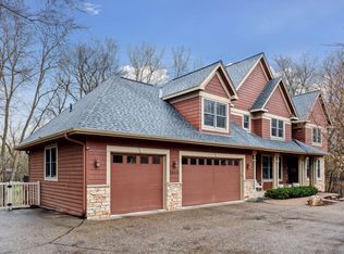 15420 Highwood Dr, Minnetonka, MN 55345