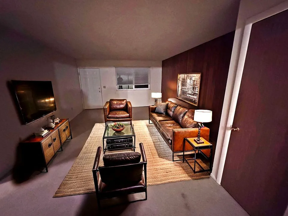 2 bed, 1.0 bath, 884 sqft, $1,150 — Photo 2