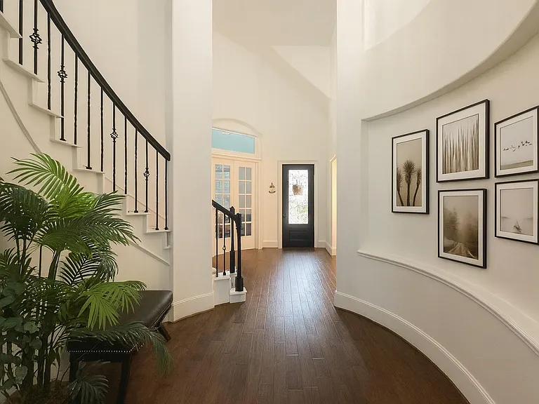 9702 Caldwell Way — Photo 3