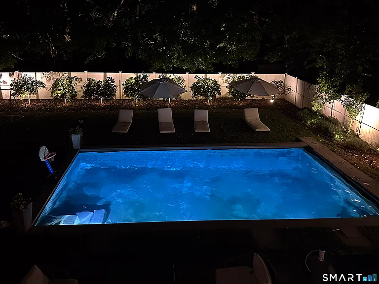 28 Oak St — Photo 4