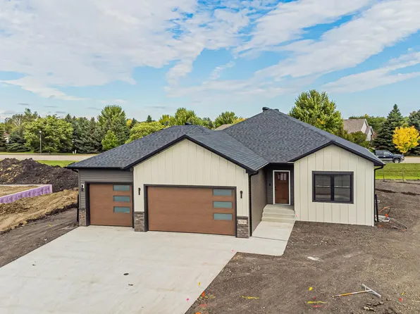 4740 Hampton Loop S, Moorhead, MN 56560