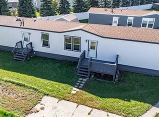 1205 S Frontier Trl, Mandan, ND 58554