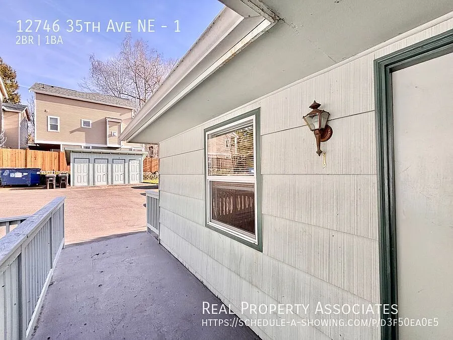 Building Photo - 12746 35th Ave NE #1