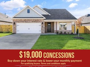 1913 Farmer St, Pea Ridge, AR 72751