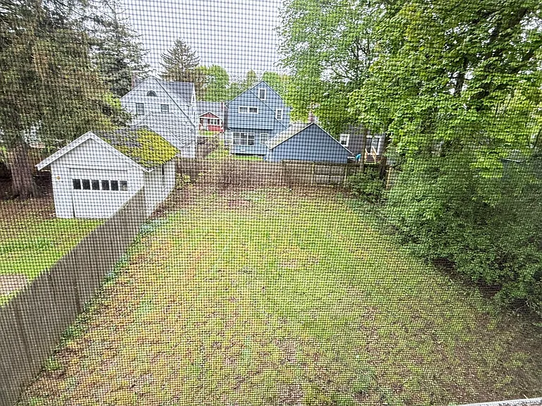 154 Harwood Ave — Photo 9
