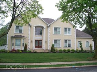 61 Brandywine Rd, Wayne, NJ 07470
