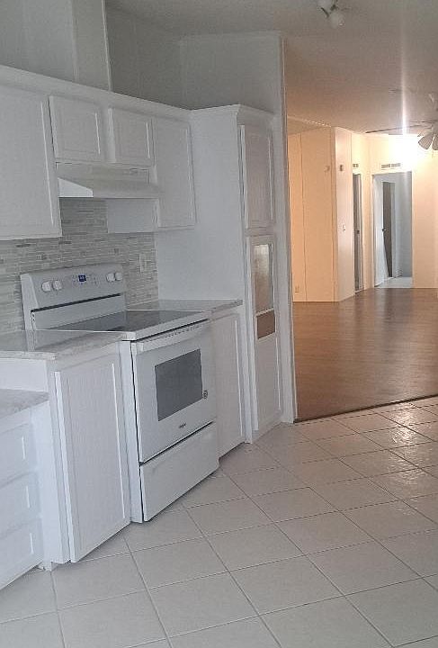 1st image of 8 S Alhambra Lane