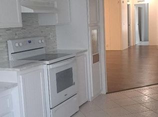 8 Alhambra Ln S, Pt Saint Lucie, FL 34952