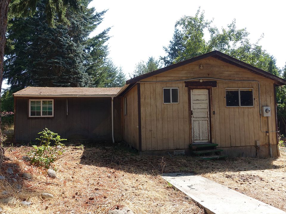 1st image of 16830 Bay Ct SE