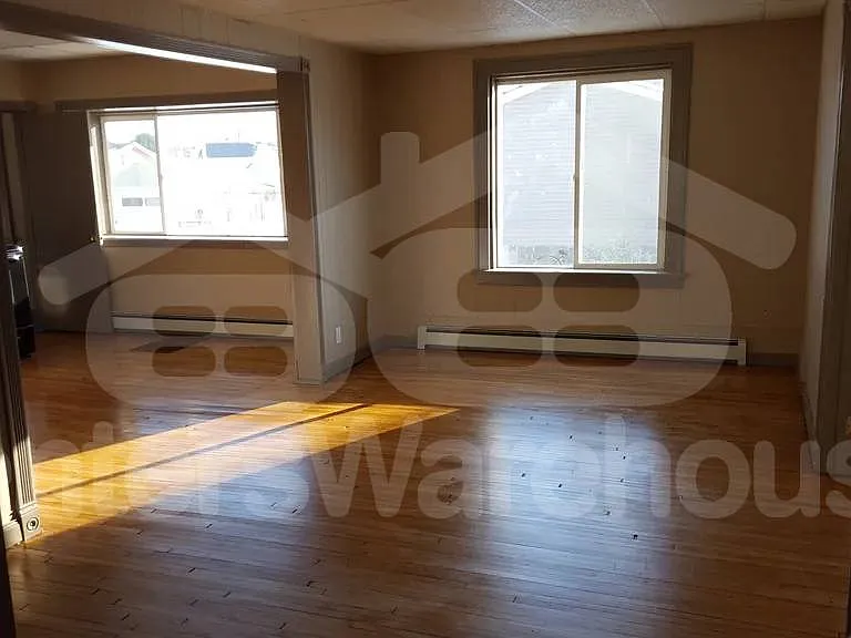112 5th St S #1 — Photo 2