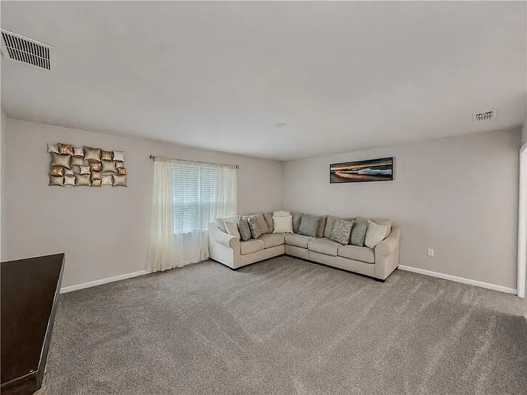45 Woodford Dr — Photo 18