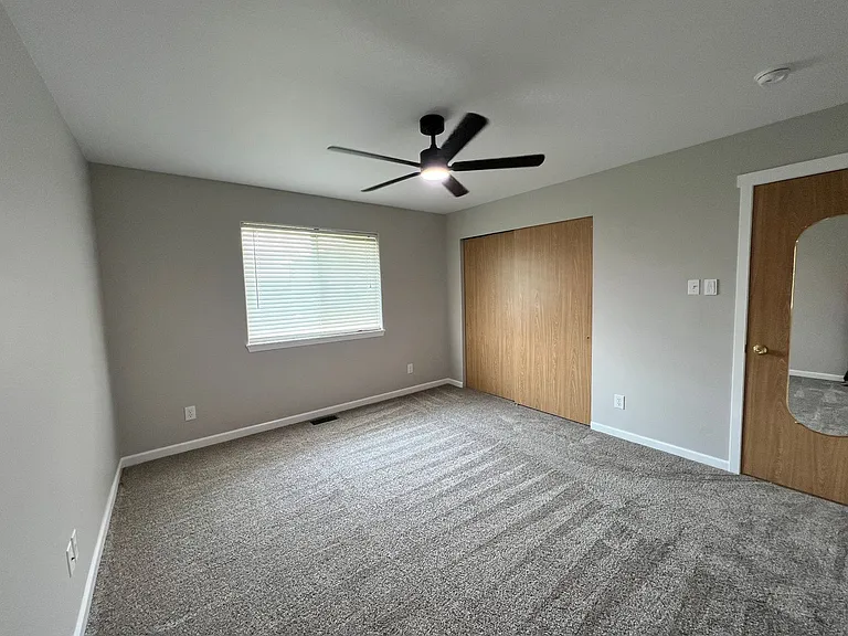 1351 Yost Cir NE — Photo 28