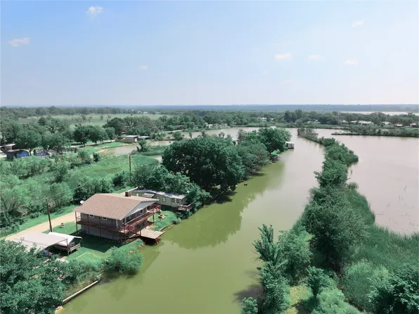 2425 Grapevine Ct, Weatherford, TX 76087