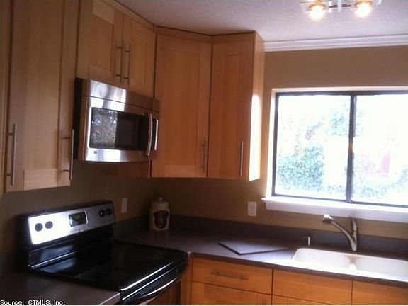 3rd image of 511 Woodward Ave Unit F