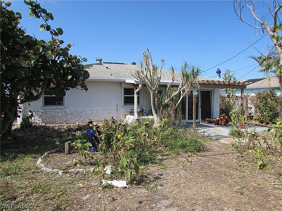2nd image of 2311 Oleander St